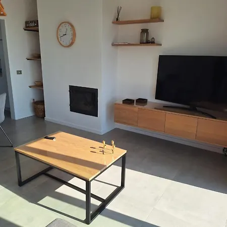 Апартаменты Zonnig Vernieuwd Penthouse Dicht Bij Het